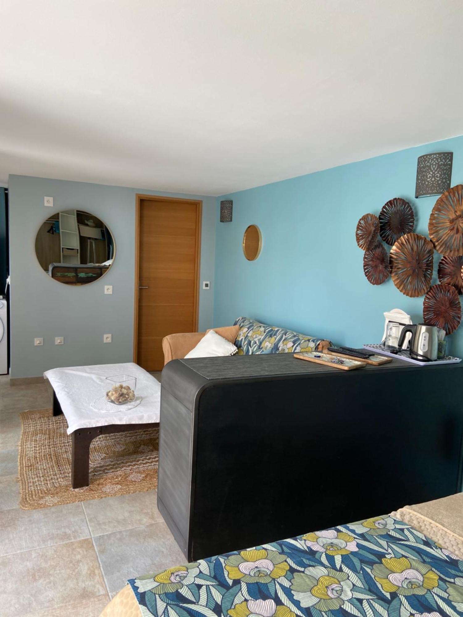 アンシュエス・ラ・ルドンヌ Les Terrasses Des Anthenors Bed & Breakfast エクステリア 写真